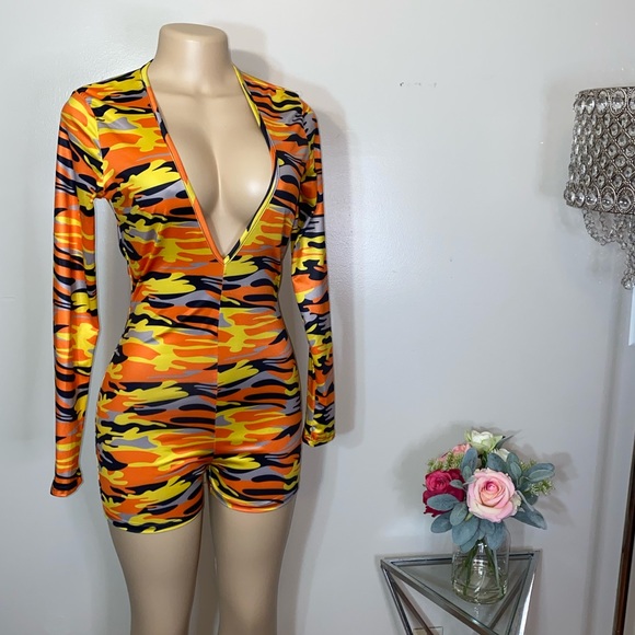 Stylish Jumpsuit - Picture 4 of 4